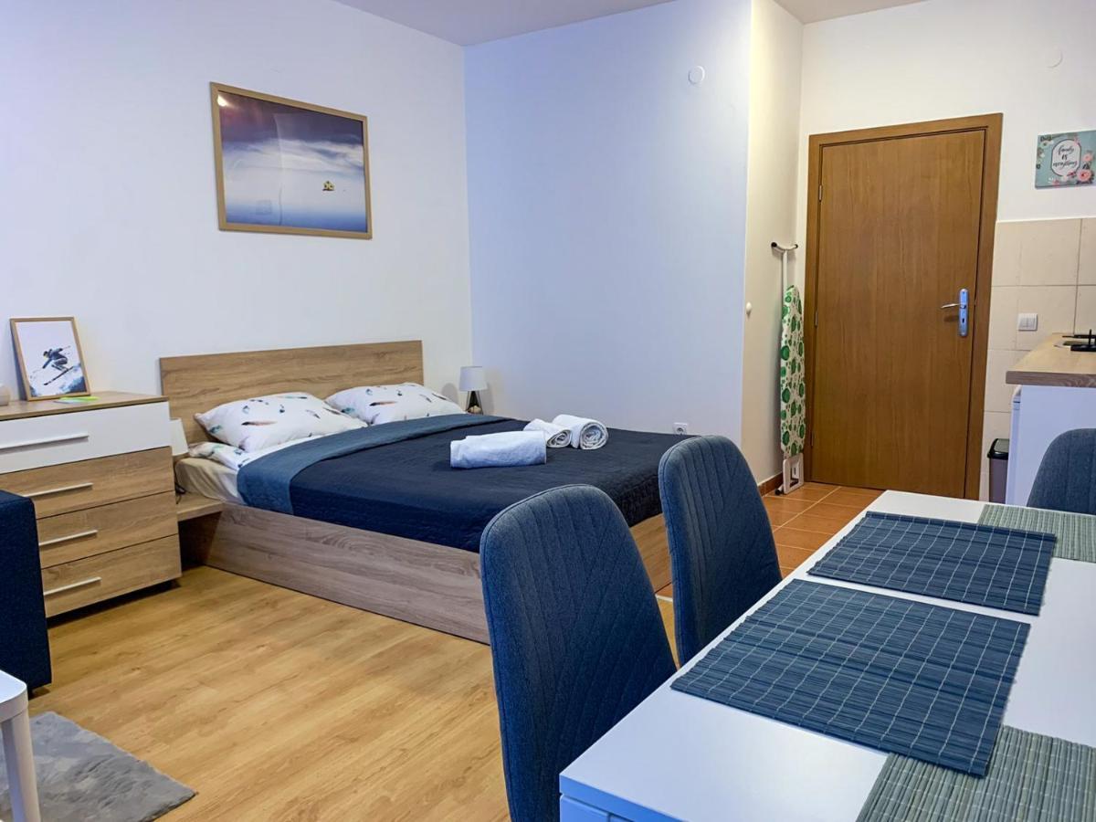 Studios And Apartments - Semiramida Gardens بوروفتس المظهر الخارجي الصورة