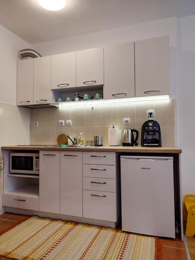 Studios And Apartments - Semiramida Gardens بوروفتس المظهر الخارجي الصورة