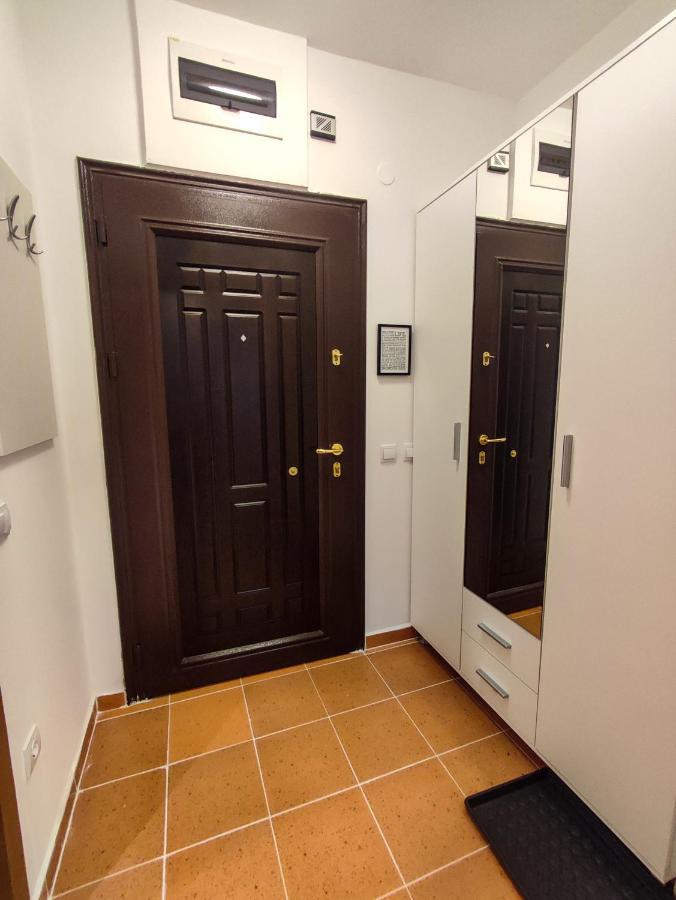 Studios And Apartments - Semiramida Gardens بوروفتس المظهر الخارجي الصورة